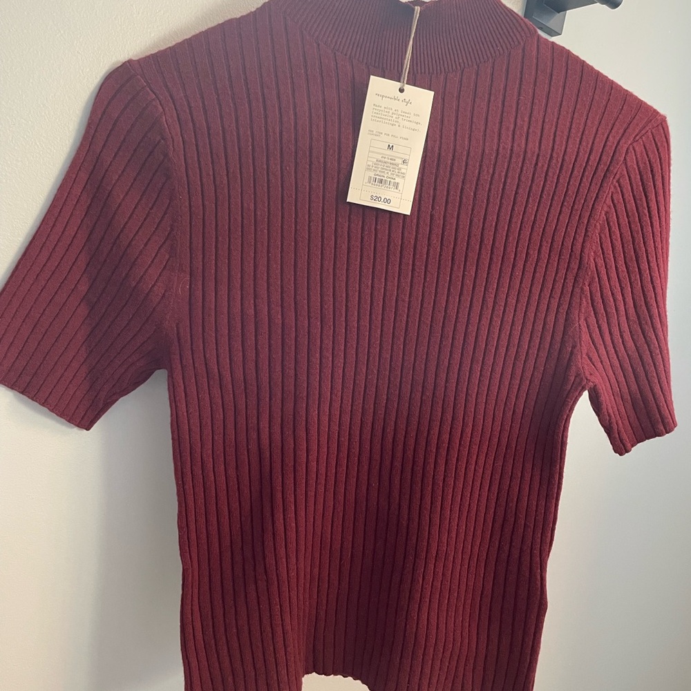 Chic Burgundy Ribbed Knit Top